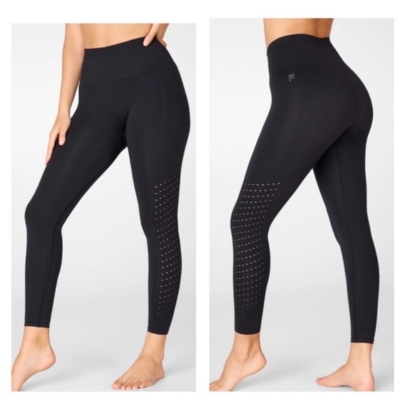 Fabletics Pants - NEW Fabletics Sync Seamless High-Waisted 7/8 Legging Women’s SZ Medium in Black